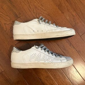 p448 Women’s Sneakers